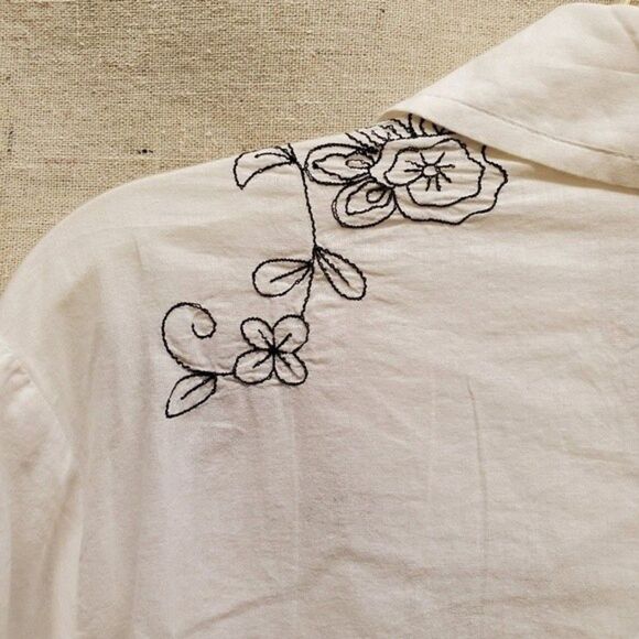 JM Collection Petite Ladies White Button Up Shirt in Size 14P - Picture 6 of 7